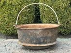 ancienne bouilloire en fonte - diam. 38 cm - modèle rare, Enlèvement