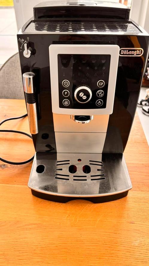 Delonghi Ecam 23.210B, Elektronische apparatuur, Koffiezetapparaten, Gebruikt, Koffiebonen, Koffiemachine, Ophalen