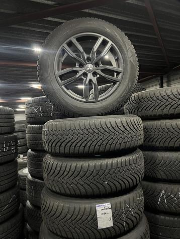 Originele winterset Mitsubishi Outlander beschikbaar voor biedingen