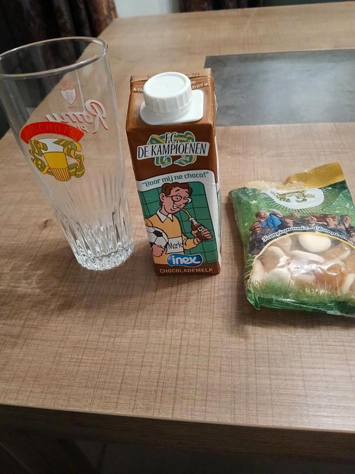 Lot F.C de kampioenen, Verzamelen, Film en Tv, Zo goed als nieuw, Tv, Overige typen, Ophalen of Verzenden