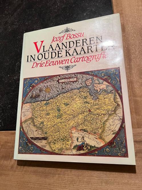 Vlaanderen in oude Kaarten, drie eeuwen Cartografie - Jozef, Boeken, Atlassen en Landkaarten, Gelezen, Landkaart, België, Voor 1800