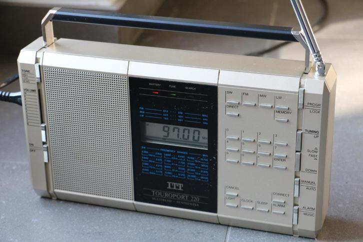 ITT Touroport 220 digitale radio uit de jaren 80, Antiek en Kunst, Antiek | Tv's en Audio, Ophalen of Verzenden
