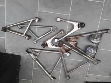Opel Speedster Suspension Triange - Lotus Elise - Vauxhall V beschikbaar voor biedingen