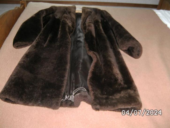 Een bruine pelsjas, Kleding | Dames, Jassen | Winter, Zo goed als nieuw, Maat 38/40 (M), Bruin, Ophalen of Verzenden