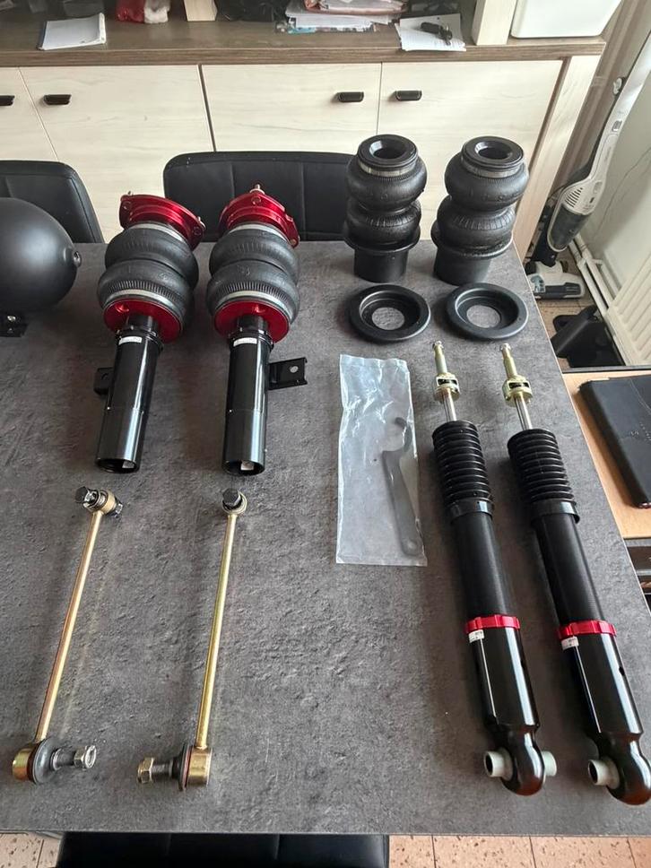 Airlift performance + cuve, Autos : Pièces & Accessoires, Suspension & Châssis, Volkswagen, Neuf, Enlèvement