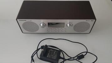 Panasonic radio RF-D100BT in zeer goede staat. beschikbaar voor biedingen