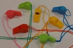 Sifflets en plastique colorés pour les jeux et le sport, Enlèvement ou Envoi