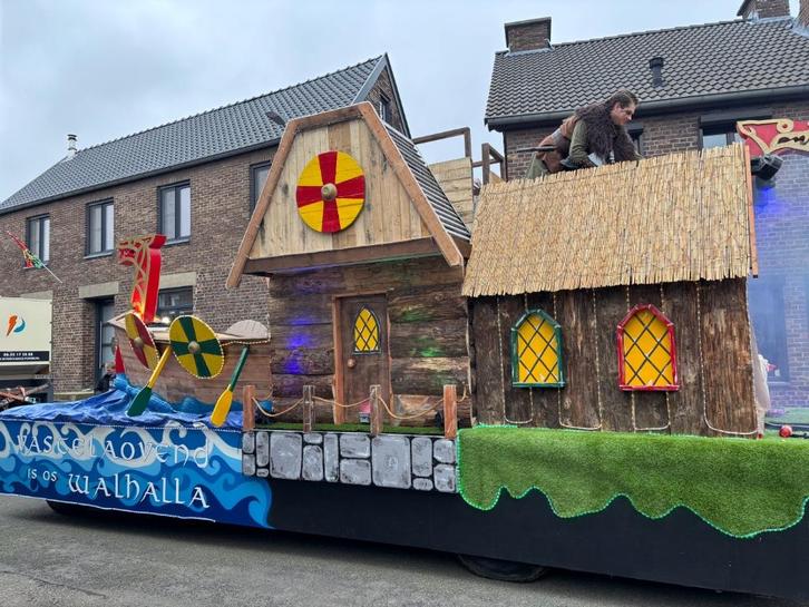 Opbouw carnavalswagen thema Vikingen te koop, Hobby en Vrije tijd, Feestartikelen, Zo goed als nieuw, Overige typen, Ophalen