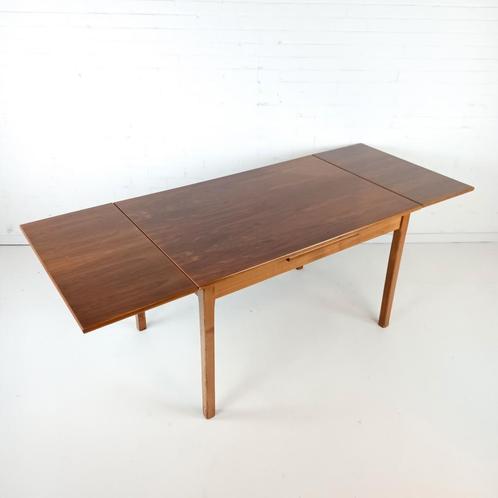 Vintage eettafel uitschuifbaar, Huis en Inrichting, Tafels | Eettafels, Gebruikt, Ophalen