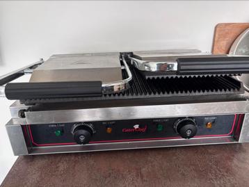 Dubbele toaster. beschikbaar voor biedingen