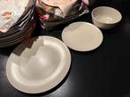 Servies - borden - kommen IKEA (40 stuks totaal), Huis en Inrichting, Ophalen, Gebruikt, Effen, Bord(en)