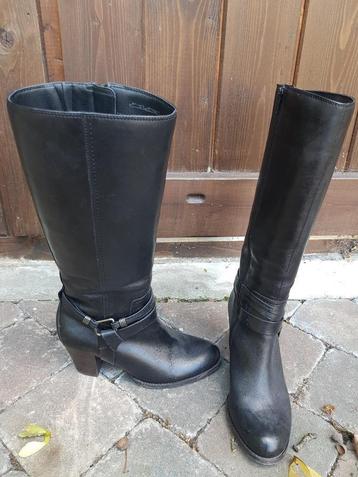 Boots en cuir noir - taille 37