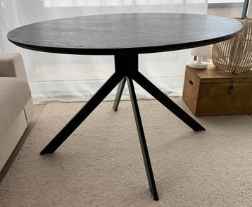 Zwarte ronde designtafel 120 cm beschikbaar voor biedingen