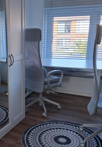 Witte bureau Bekant IKEA  beschikbaar voor biedingen