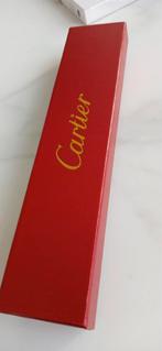 Une montre de marque cartier en argent neuf avec la boîte, Handtassen en Accessoires, Horloges | Dames, Ophalen of Verzenden, Zilver