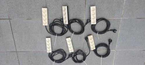 6 Bloc multiprise 4 X 2P+T CABLE 3,5m Vynckier 31220, Doe-het-zelf en Bouw, Elektriciteit en Kabels, Gebruikt, Stekker, Ophalen