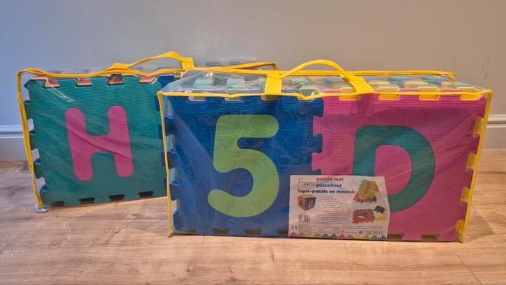 Puzzelmat alfabet & cijfers, 2 x 36 stukken, Kinderen en Baby's, Speelgoed | Speelkleden, Zo goed als nieuw, Ophalen