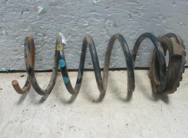 SCHROEFVEER ACHTER Ford Ka II (2x-blauw-1x-geel), Auto-onderdelen, Ophanging en Onderstel, Ford, Gebruikt