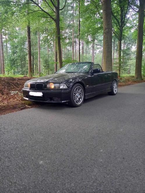 bmw e36 320i cabrio, Auto's, BMW, Particulier, 3 Reeks, Radio, Benzine, Euro 2, Cabriolet, 2 deurs, Handgeschakeld, Zwart, Ophalen