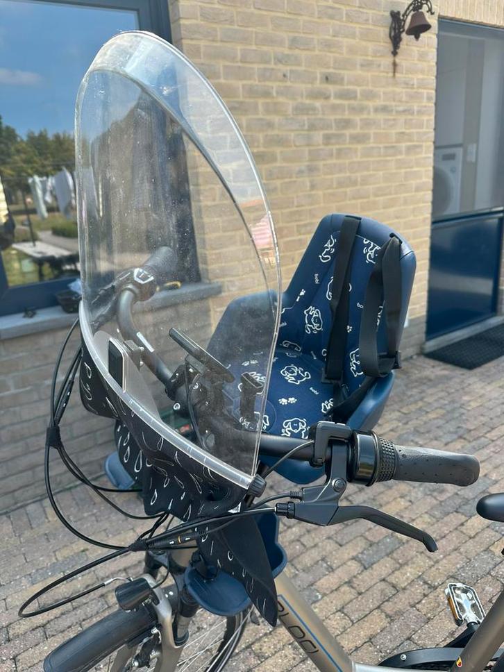 Bobike mini fietsstoel vooraan met windscherm, Fietsen en Brommers, Fietsaccessoires | Fietsstoeltjes, Gebruikt, Voorzitje, 9 t/m 18 kg
