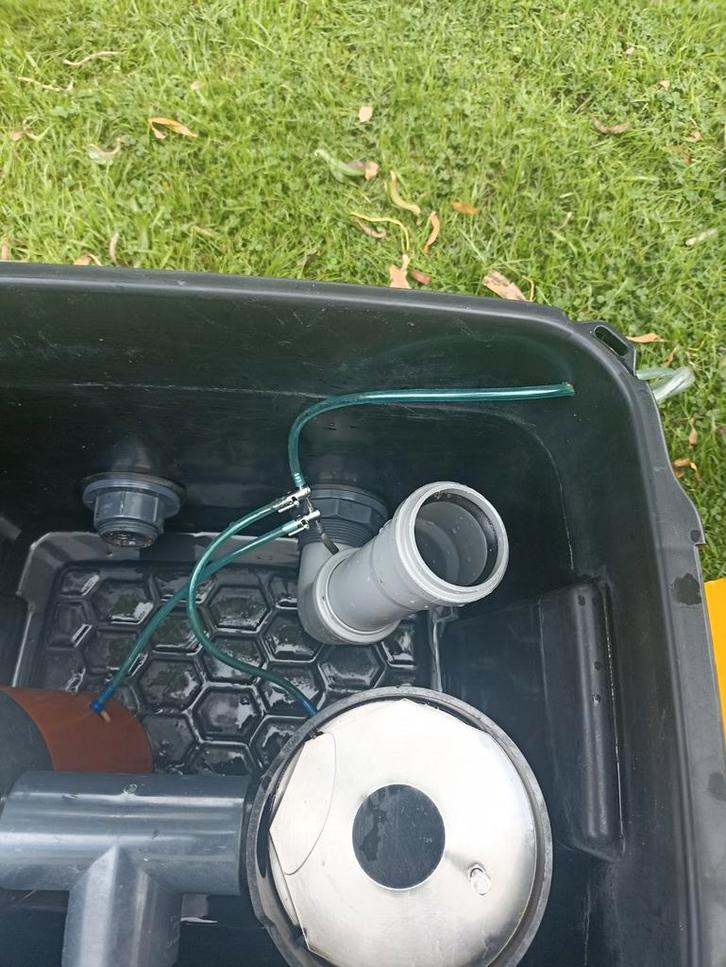 Eiwitafschuimer met toebehoren mag ook appart verkocht worde, Dieren en Toebehoren, Vissen | Vijvervissen