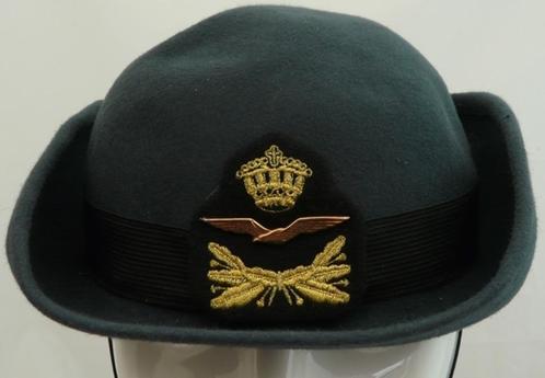 Hoed Uniform DT Onderoff Vrouwen, KLu, maat 56, jaren'90.(1), Verzamelen, Militaria | Algemeen, Luchtmacht, Kleding of Schoenen
