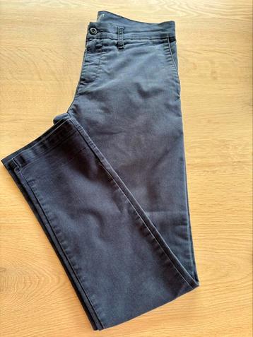 Donkerblauwe broek Carharrt W32/L34 beschikbaar voor biedingen