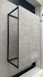 Salon Tafel, Enlèvement