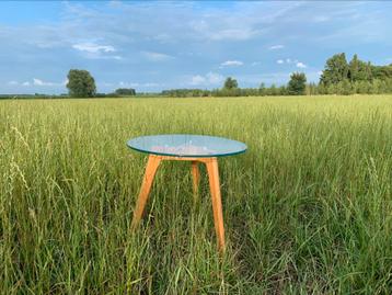 Bijzet tafel beschikbaar voor biedingen