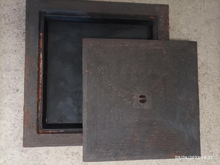 INSPECTIEDEKSEL VAN GIETIJZER OF DURALUMINIUM, Doe-het-zelf en Bouw, Metalen, Nieuw, Ophalen