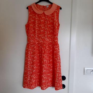 kleedje beschikbaar voor biedingen