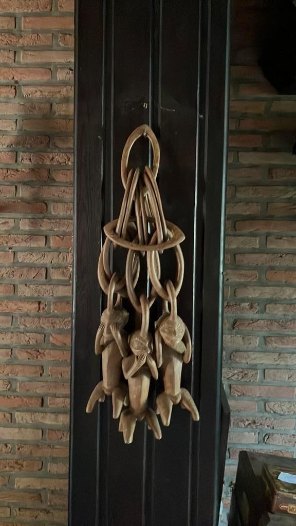 decoratief houtsnijwerk van drie apenfiguren, Antiek en Kunst, Kunst | Beelden en Houtsnijwerken, Ophalen