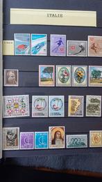 2 albums Prinsess-muntstempel 1966-1995 Italië, Postzegels en Munten, Postzegels | Volle albums en Verzamelingen, Ophalen