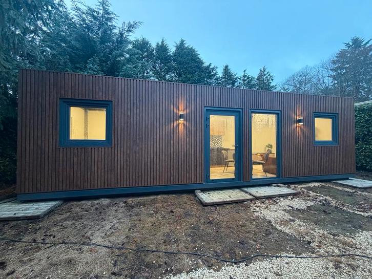 Bureau de l'unité de soins informels contenant, Articles professionnels, Machines & Construction | Abris de chantier & Conteneurs