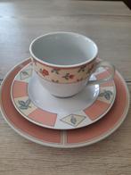 36 delig koffieservies: Merk: Royal Queen porselein., Antiek en Kunst, Ophalen
