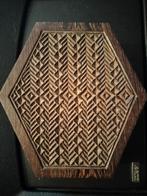 Handgesneden houten kistje, Ophalen of Verzenden