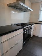 LUXE HOOGGLANS TULP KEUKEN MET BOSCH APPARATUUR, Huis en Inrichting, Keuken | Complete keukens, Wit, Hoekkeuken, Graniet of Steen