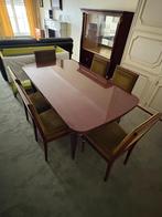 Eettafel met stoelen, Ophalen