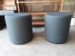 Deux poufs Narbutas, Maison & Meubles, Canapés | Repose-pieds & Poufs, Enlèvement, Comme neuf