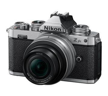 Nikon Zfc disponible aux enchères