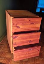 Commode à roulettes à trois tiroirs., Maison & Meubles, Armoires | Commodes, 3 ou 4 tiroirs, Moins de 100 cm, Enlèvement, Utilisé