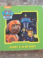 Paw Patrol kartonnen boek - puppy's in de mist, Comme neuf, Fiction général, Enlèvement ou Envoi