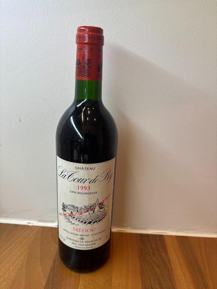 vin (1 bouteille) Château La Tour de By - 1993, Collections, Vins, Comme neuf, Vin rouge, France, Pleine, Enlèvement