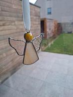 Nuances de jaune Angel, Enlèvement ou Envoi