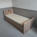 Steigerhouten bed incl, lattenbodem en matras, Huis en Inrichting, Slaapkamer | Bedden, Ophalen, Zo goed als nieuw