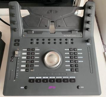 Avid Dock beschikbaar voor biedingen