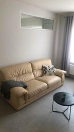 Twee leren banken met poef, Huis en Inrichting, Ophalen, Zo goed als nieuw