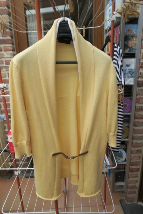 Gileetje geel katoen leder sluiting Cappellini mt 40 (it 44), Kleding | Dames, Truien en Vesten, Zo goed als nieuw, Maat 38/40 (M)