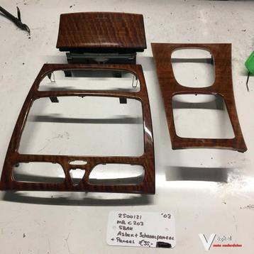 Mercedes C203 2003 2500121  Asbak , schakelpaneel , radiopan beschikbaar voor biedingen