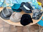 diverse hoedjes (voor toneel of zo?), Vêtements | Femmes, Chapeaux & Casquettes, Enlèvement, Porté